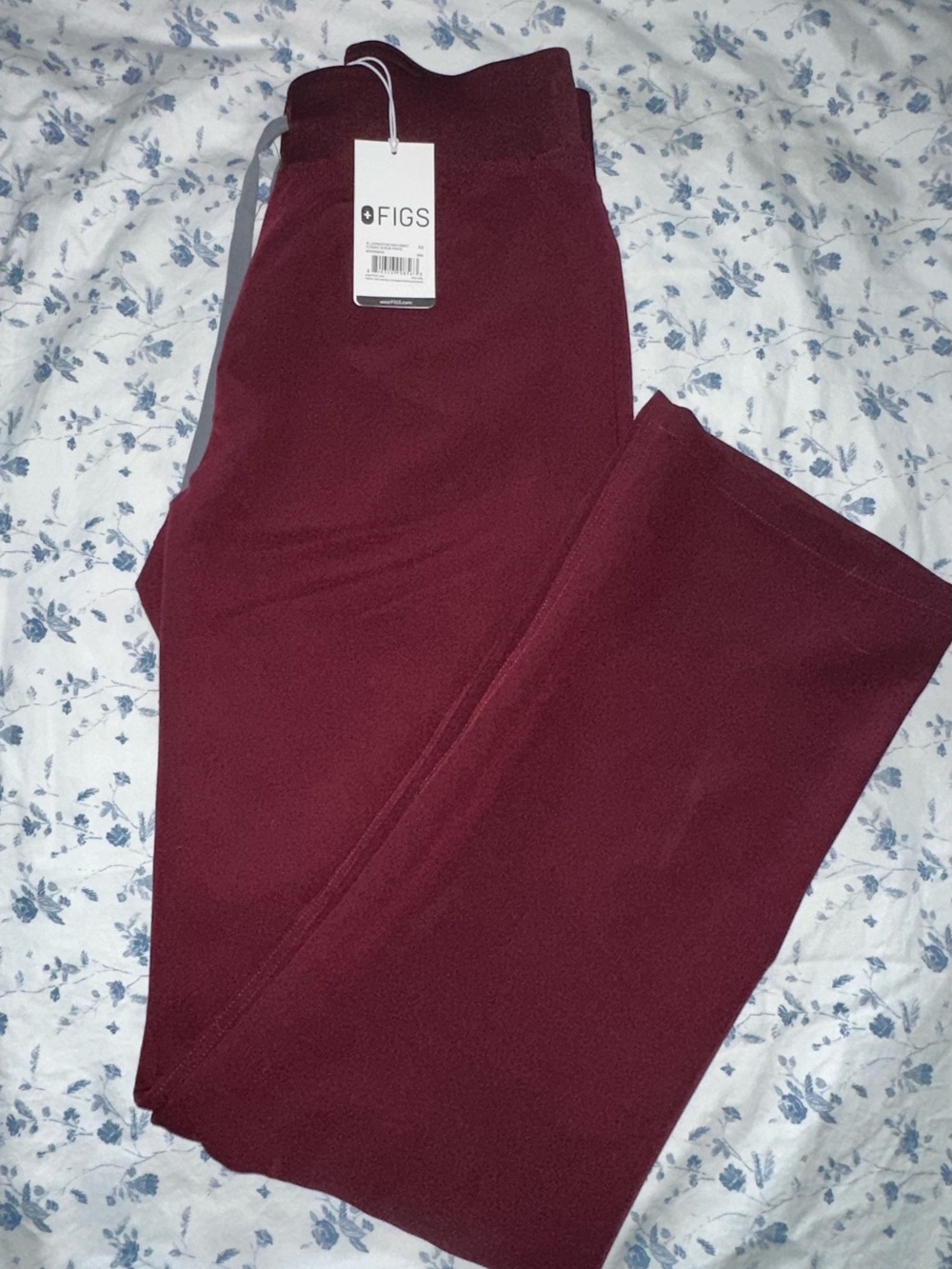 NWT Figs Burgundy HW Livingston Basic Scurb Pants